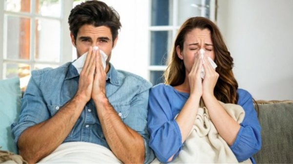 Γρίπη: «Βουλιάζουν» τα παιδιατρικά νοσοκομεία – Ποια είναι τα συμπτώματα