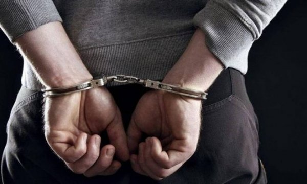 Μύκονος: Συνελήφθη αλλοδαπός που θα «πλημμύριζε» το νησί με κάθε είδους ναρκωτικό