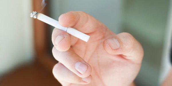 Σε δημόσια διαβούλευση το ν/σ για προϊόντα καπνού και αλκοόλ: Με ταυτότητα η πώληση σε ανηλίκους – Αυστηρές ποινές για τους παραβάτες