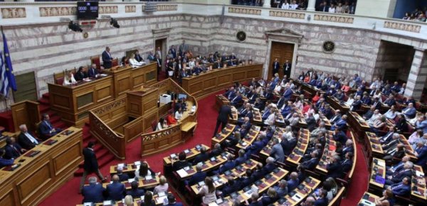 Πυρά της αντιπολίτευσης με επίκεντρο τις εξελίξεις στο Ουκρανικό και τις τοποθετήσεις του πρωθυπουργού