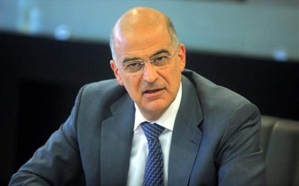 Κραυγαλέα σπατάλη στα ακίνητα του στρατού: Ο αξιωματικός των 800.000 ευρώ, οι πριβέ πισίνες και τα γραφεία – «μεζονέτες»
