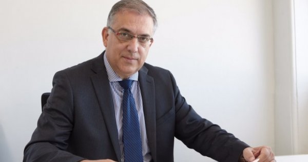 Θεοδωρικάκος: «Μειώνουμε κατά 25% το γραφειοκρατικό βάρος των επιχειρήσεων»