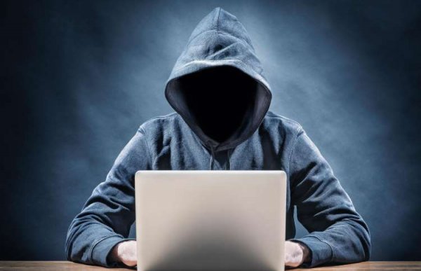 Χάκερς επιτίθενται μαζικά σε email για να βρουν κωδικούς πρόσβασης Google