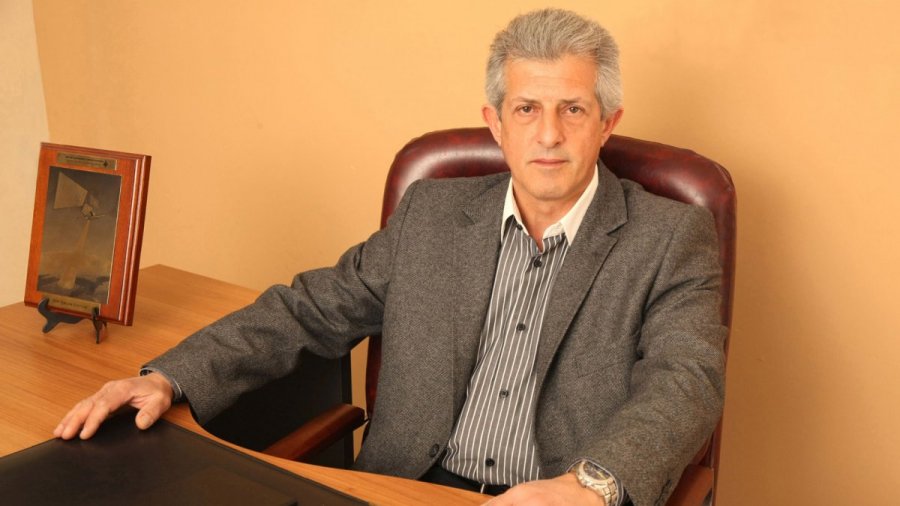 Νίκος Καρδούλας: Μαθηματική προσέγγιση και προβλέψεις για την πανδημία στην Ελλάδα