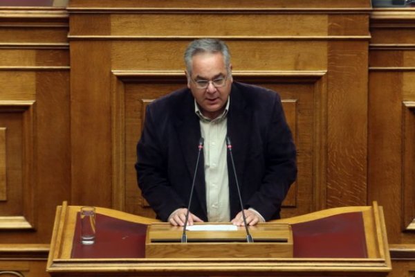 Λαμπρούλης για τη στήριξη των δενδροκαλλιεργειών στις παρακάρλιες περιοχές