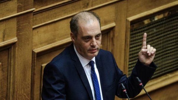 Κυρ. Βελόπουλος: Να απολογηθεί ο ίδιος ο πρωθυπουργός για το έγκλημα των Τεμπών