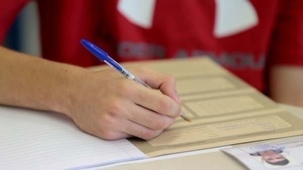 Πανελλαδικές εξετάσεις: Αρχαία Ελληνικά – Μαθηματικά – Βιολογία / Δες τα Θέματα και τις απαντήσεις