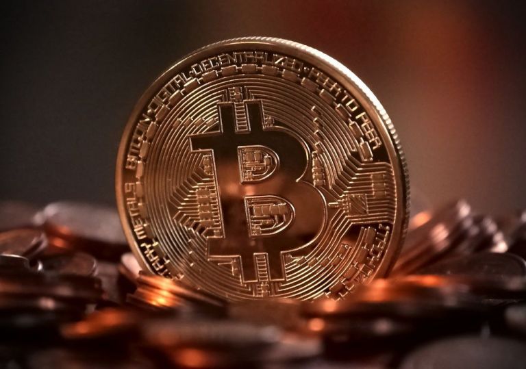 Τεράστιες απώλειες στα κρυπτονομίσματα μετά τις ανακοινώσεις Τραμπ για δασμούς στην Κίνα – Ρευστοποιήσεις άνω των 7 δισ. δολαρίων