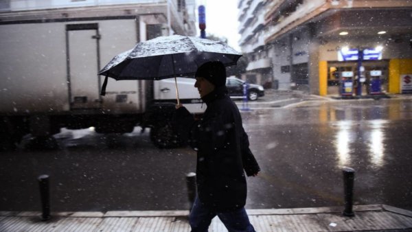 Τρεις μετεωρολόγοι αναλύουν το κύμα κακοκαιρίας που έρχεται – Προειδοποίηση για έντονα φαινόμενα