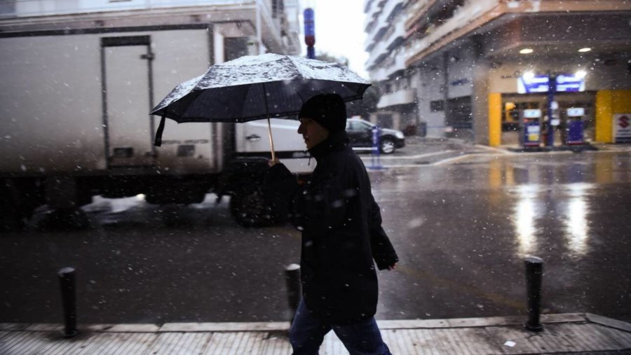 Τρεις μετεωρολόγοι αναλύουν το κύμα κακοκαιρίας που έρχεται – Προειδοποίηση για έντονα φαινόμενα