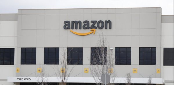 Ο διευθύνων σύμβουλος της Amazon προετοιμάζει τους εργαζόμενους για απολύσεις λόγω της τεχνητής νοημοσύνης