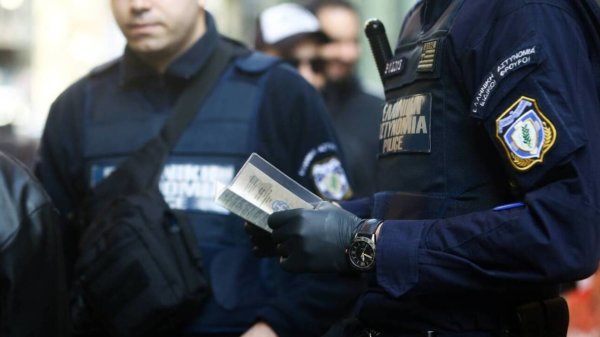 Εντατικοί οι έλεγχοι της Τροχαίας σε όλη τη Θεσσαλία για τη χρήση κράνους απο τους δικυκλιστές