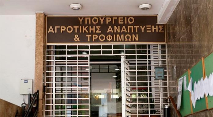 Τα 16 από τα 27 αιτήματα των αγροτών υλοποιούνται ή βρίσκονται υπό επεξεργασία για να βρεθεί λύση, αναφέρουν πηγές του υπουργείου Ανάπτυξης