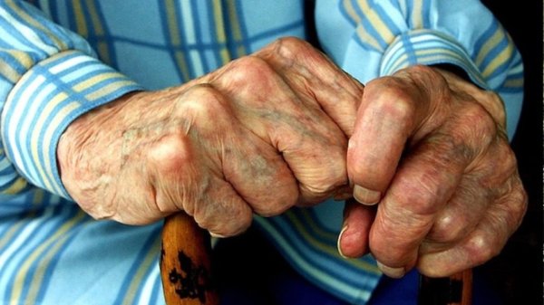 Η Ελλάδα «πεθαίνει» – Πόσες περιοχές μετρούν περισσότερους θανάτους από ότι γεννήσεις
