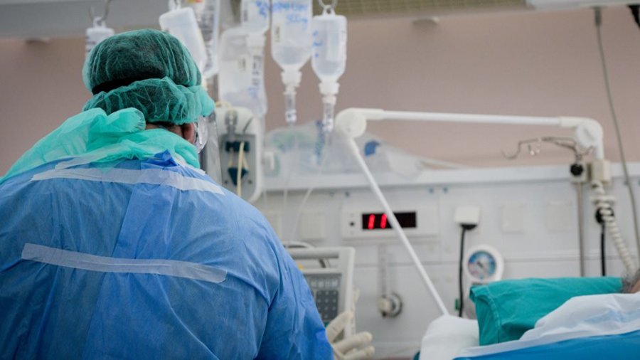 Αγώνας ζωής για τον 15χρονο από τα Φάρσαλα – Εκκληση του πατέρα για μόσχευμα και δότη