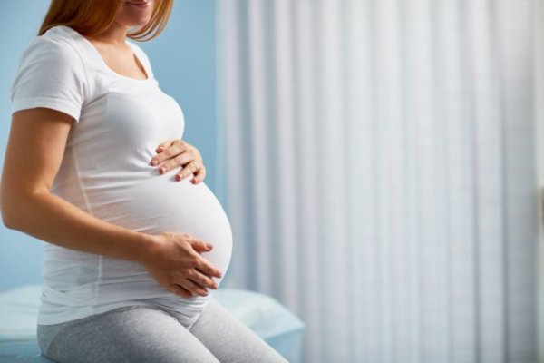 Καλαμάτα: Χαμός στα ΕΛΤΑ επειδή παραχώρησαν προτεραιότητα σε μια έγκυο – «Να περιμένει, δεν την έπιασαν οι πόνοι»