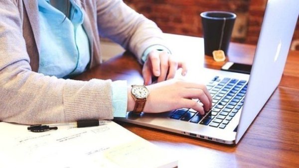 “Aναπτύσσομαι έξυπνα” στη Θεσσαλία: Δράση για τη στήριξη μικρομεσαίων επιχειρήσεων