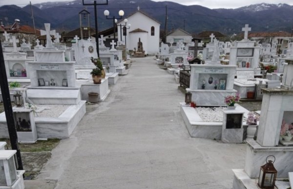 Κανονικά οι ταφές τις Κυριακές στα Κοιμητήρια της Λάρισας