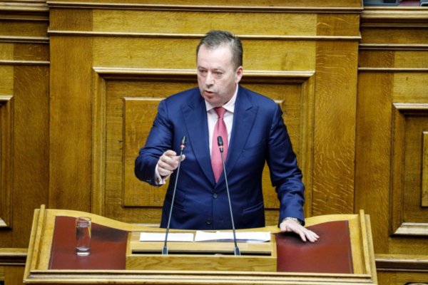 ΕAK Λάρισας: Kαταγγελίες Κόκκαλη για διασπάθιση δημόσιου χρήματος και εγκατάλειψη