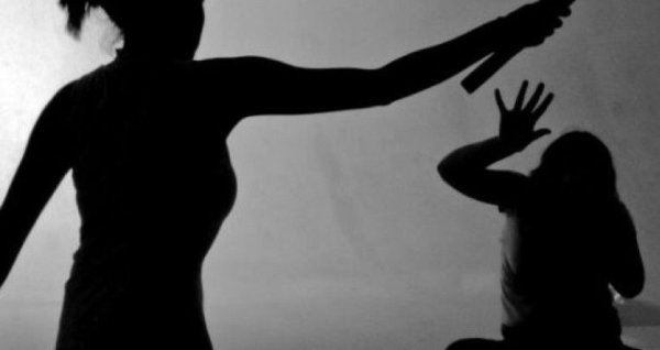 Νέο περιστατικό βίας ανηλίκων στη Θεσσαλονίκη: Xτύπησε 16χρονη και η φίλη της τραβούσε βίντεο