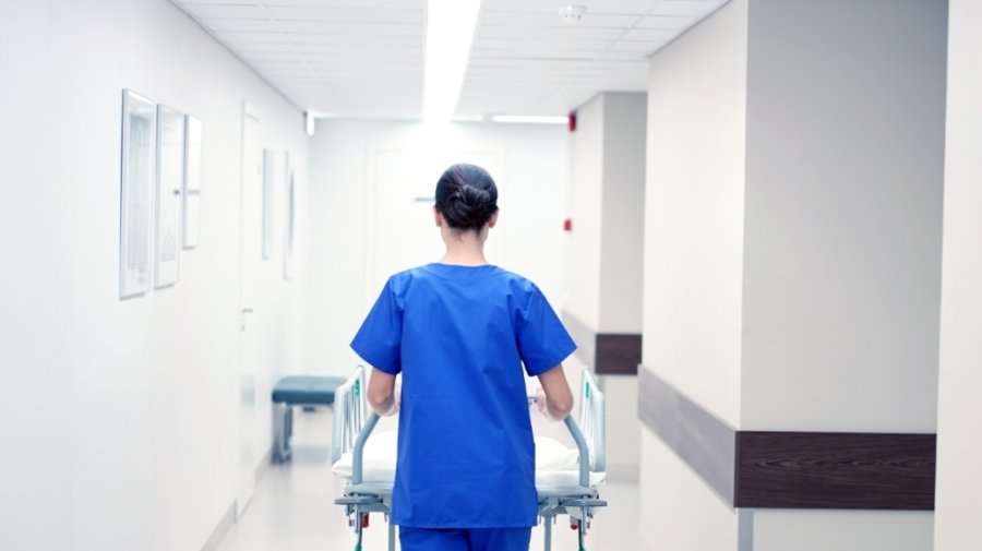 ΕΣΥ: Παραβίαση του ωραρίου στα νοσοκομεία καταγγέλλουν οι νοσηλευτές