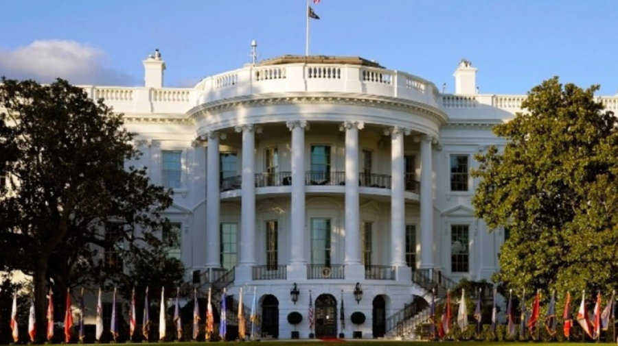 Λευκός Οίκος: Ο Μακρόν άλλαξε την ημερομηνία της συνόδου της G7 λόγω των γενεθλίων του Τραμπ