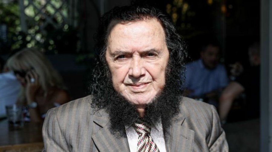 Σταμάτης Κόκοτας: Του έδιναν 50 εκατ. δραχμές για να ξυρίσει τις φαβορίτες! – «Όχι, τις αγαπώ» επέμενε