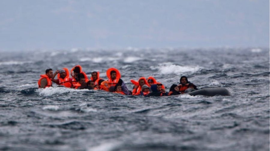 Πενήντα τέσσερα παιδιά κολύμπησαν από το Μαρόκο στον ισπανικό θύλακα Θέουτα