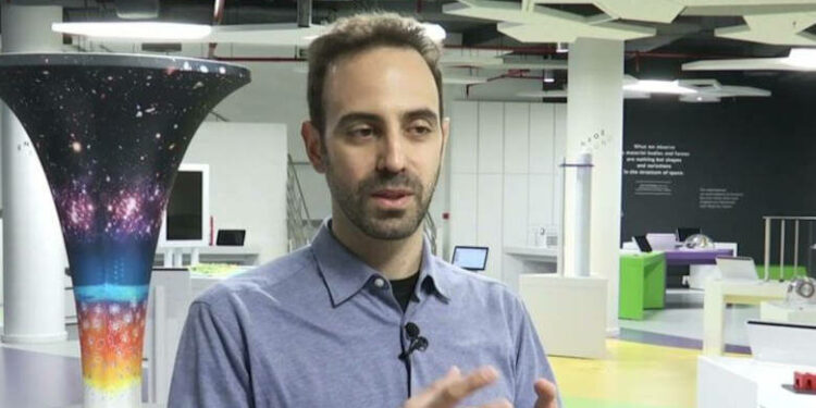 Ο πρώτος Έλληνας αστροναύτης με καταγωγη απο Λαρισσα μιλά για την προετοιμασία για το ταξίδι στο διάστημα