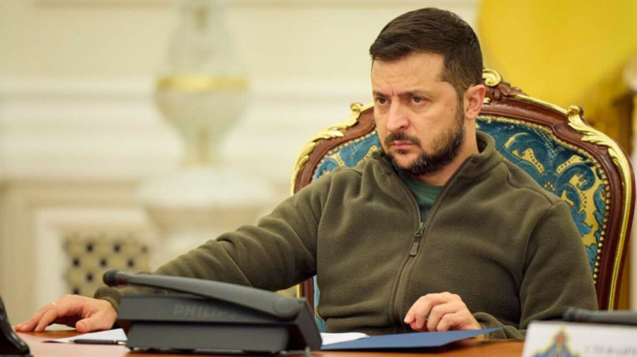 Απαραίτητη η διεθνής πίεση για να σταματήσει η Ρωσία τις επιθέσεις, αγνοεί την πρόταση κατάπαυσης πυρός, λέει ο Ζελένσκι