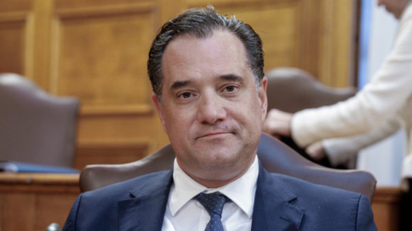 Άδωνις Γεωργιάδης: Και μαλλιά έβαλα και μπότοξ έχω κάνει