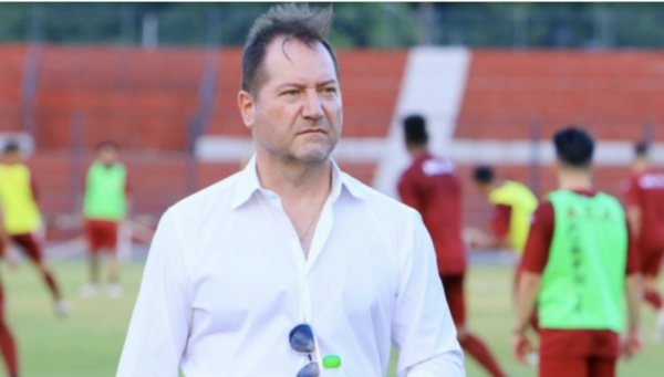 Νταβέλης : «Παραμονή και σταθεροποίηση στη Super League ο στόχος της ΑΕΛ»