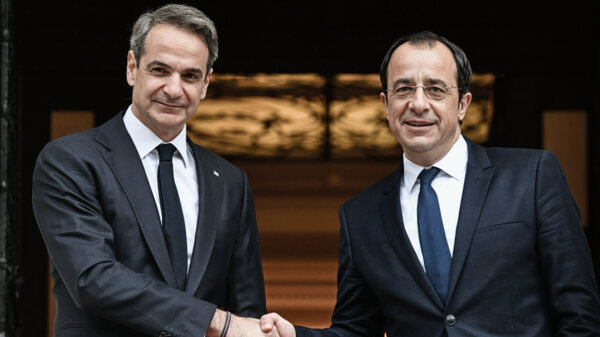 Μητσοτάκης: Η Ελλάδα στέκεται εμπράκτως στο πλευρό της Κύπρου – Χριστοδουλίδης: Ευρωπαϊκό πρόβλημα το Κυπριακό