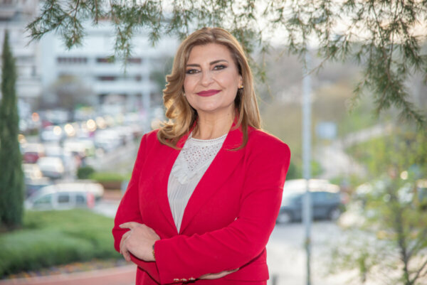 Λιακούλη: “Το χαλάζι ισοπεδώνει, με την Κυβέρνηση… απλό θεατή”