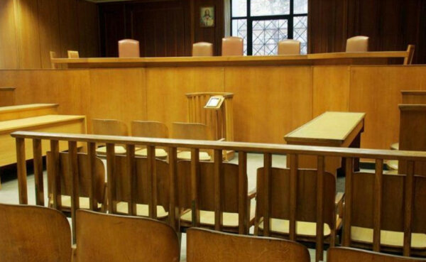 Φυλάκιση δύο ετών χωρίς αναστολή για ενδοοικογενειακή σωματική βλάβη σε βάρος εγκύου στη Λάρισα