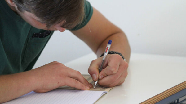 Λάρισα: Με υψηλή συμμετοχή οι εξετάσεις στα Πρότυπα – Πάνω από 400 υποψήφιοι μαθητές για 100 θέσεις