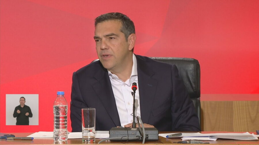 Αλ. Τσίπρας στη Le Monde: «Επτά χρόνια μετά την Ιθάκη της ελληνικής κρίσης ήρθε η ώρα να πω την αλήθεια μου»