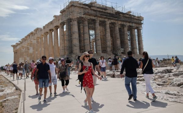 Γιατί επιλέγουν την Ελλάδα οι τουρίστες από ΗΠΑ, Αγγλία και Γαλλία;