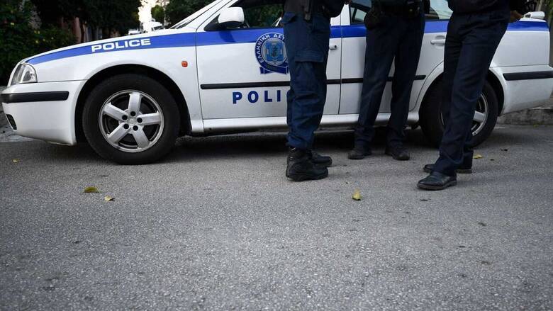 Συνελήφθη «εισπράκτορας» σπείρας τηλεφωνικών απατών στο Αίγιο, ξεπερνά 169.000 ευρώ η λεία τους