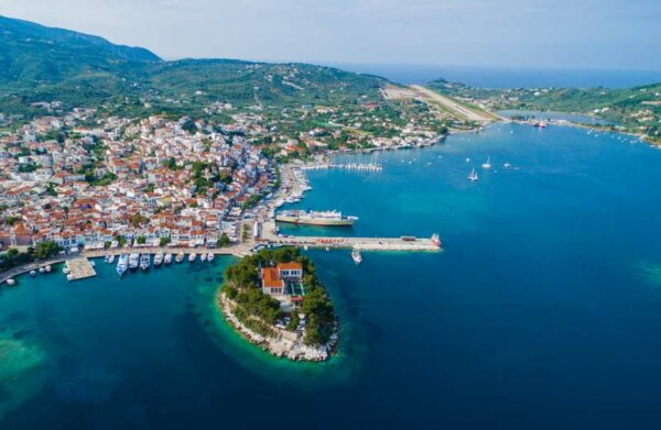 Σκιάθος: H βιωσιμότητα του νησιού αποτελεί πυξίδα της στρατηγικής για την τουριστική του ανάπτυξη