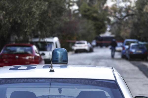 Άγρια δολοφονία στα Φάρσαλα: Τον σκότωσε με τσαπί και εξαφανίστηκε με το αυτοκίνητό του