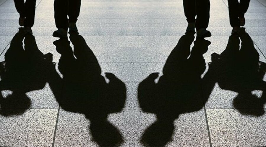 Βία ανηλίκων: Συμμορία στην Ελευσίνα τρομοκρατεί και ληστεύει – Τι λένε οι γονείς θυμάτων