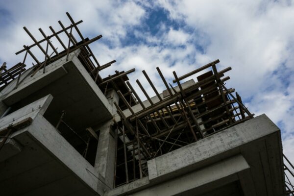 Θεσσαλία: Σταθερός ο αριθμός των οικοδομικών αδειών τα δύο τελευταία χρόνια
