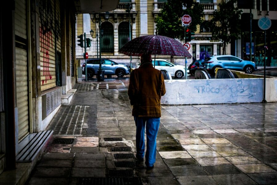 Καιρός: Νέο κύμα κακοκαιρίας την Κυριακή με ισχυρές καταιγίδες