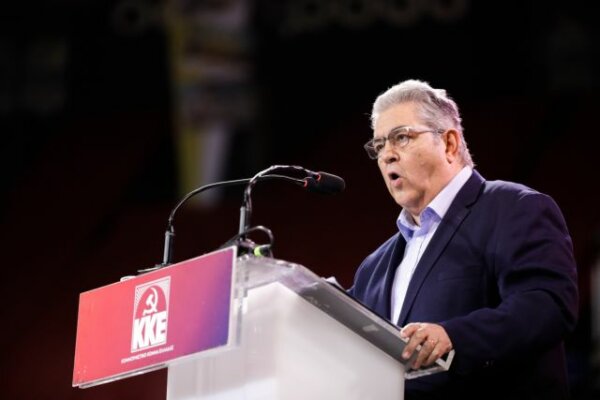 Δ. Κουτσούμπας από την Λάρισα: “Όχι νέο φιάσκο με την προανακριτική για τα Τέμπη. Να καταθέσει κι ο Πρωθυπουργός”