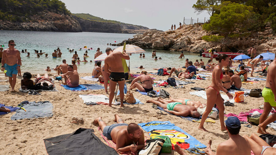 Αυξήθηκαν κατά 12,7% τα έσοδα από τον τουρισμό στο πεντάμηνο Ιανουαρίου – Μαΐου 2025