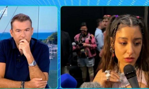 «Κόλαφος» ο Γιώργος Λιάγκας με την Μαρίνα Σάττι στη Eurovision: «Έχεις μία γ@@μημένη ευκαιρία να σε δουν εκατομμύρια άνθρωποι, και εσύ βάζεις την κιλότα και το σώβρακο;».