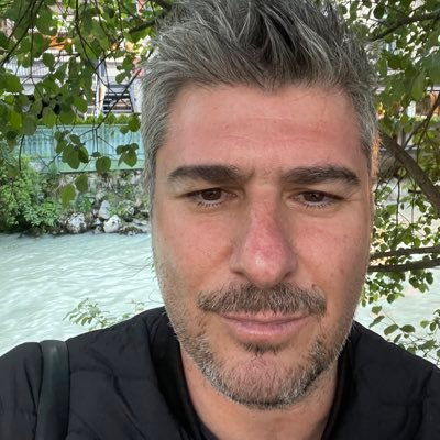 Μωραΐτης κατά Κασσελάκη: Στα όρια του λούμπεν να γράψω για αυτόν, το σούσι βρομάει από το κεφάλι