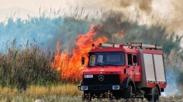 Κόλαση φωτιάς στον Πισσώνα Ευβοίας: Κάηκαν πυροσβεστικά οχήματα, τραυματίστηκαν πυροσβέστες