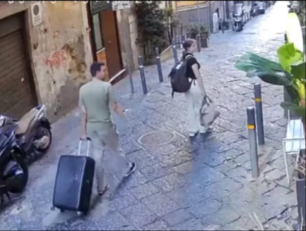 Ελληνικός τουρισμός: Προς νέα ρεκόρ το 2025 σύμφωνα με την ΤτΕ – Οι νέες ταξιδιωτικές τάσεις και ο ρόλος της Τεχνητής Νοημοσύνης